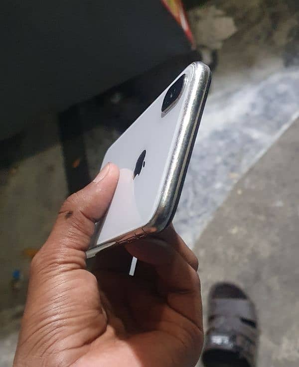 I phone x White Color 64 GB 5