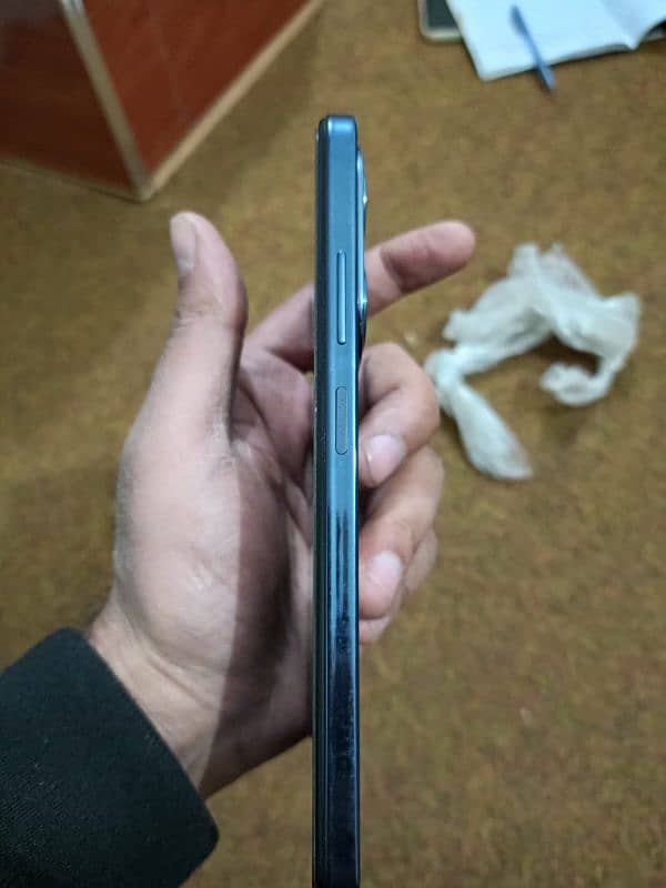 Infinix hot 40i 16GB ram and 128 Rom 2