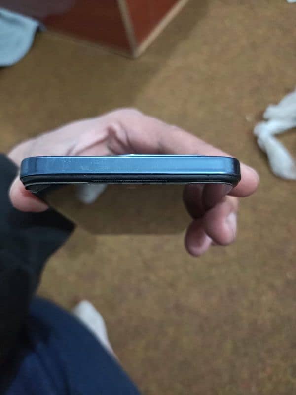 Infinix hot 40i 16GB ram and 128 Rom 6