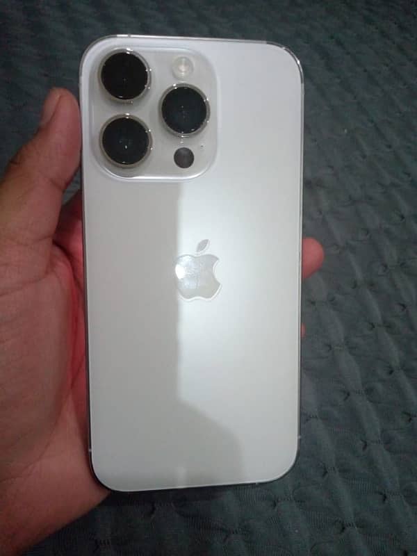 iphone 14 pro water pack 2