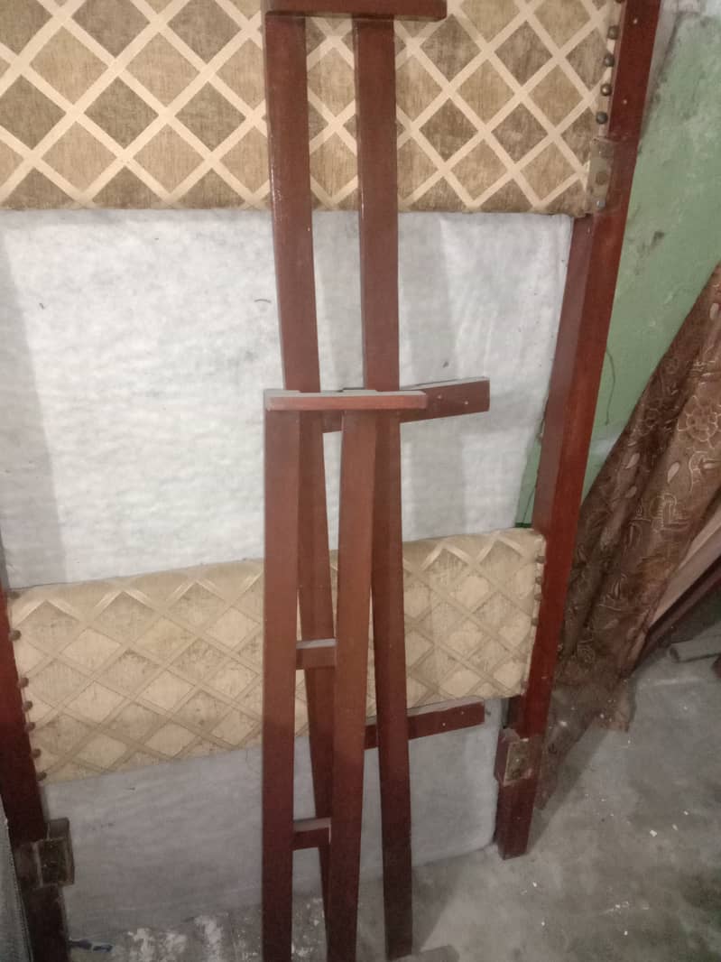 Wooden beds good condition 2