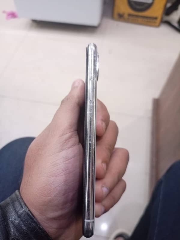 iphone x 64gb pta approved 3