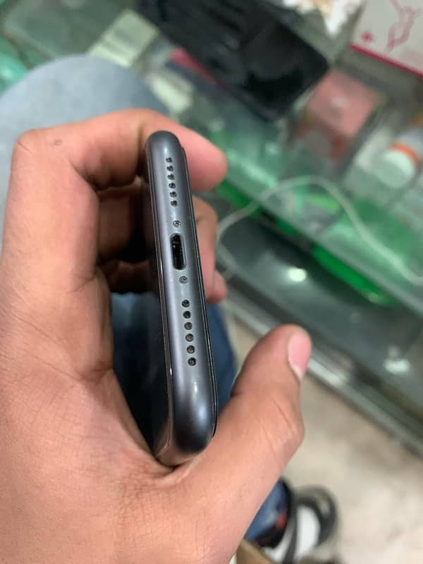 Iphone 11 non pta 84% 64gb 4