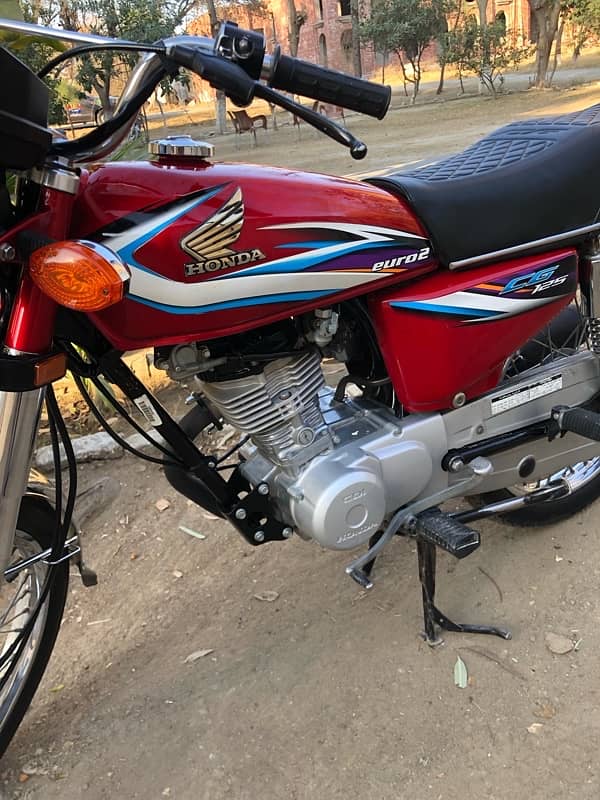 honda125 2015 lush total 26000 chala hua 11