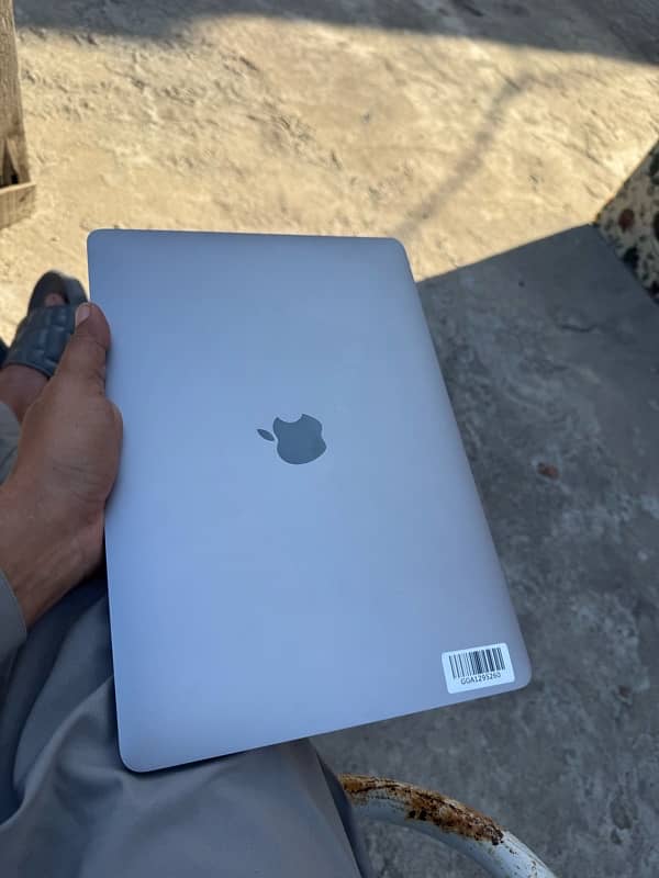 MacBook Pro 2019 13’’ with toucu bar for sale 1