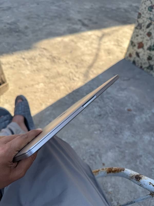 MacBook Pro 2019 13’’ with toucu bar for sale 6