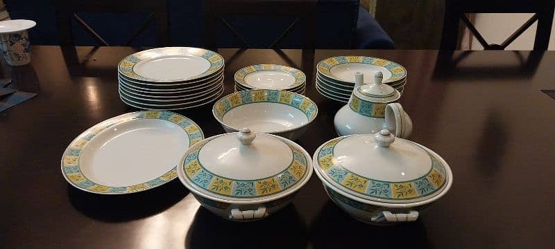 Dinner sets - Cera Noor 0