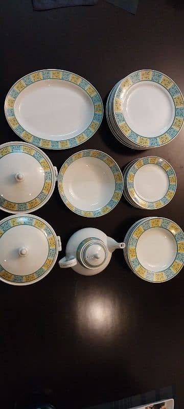 Dinner sets - Cera Noor 2