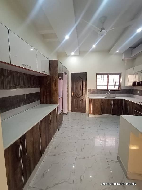 10 Marla Upper Portion Is Up For Rent 3