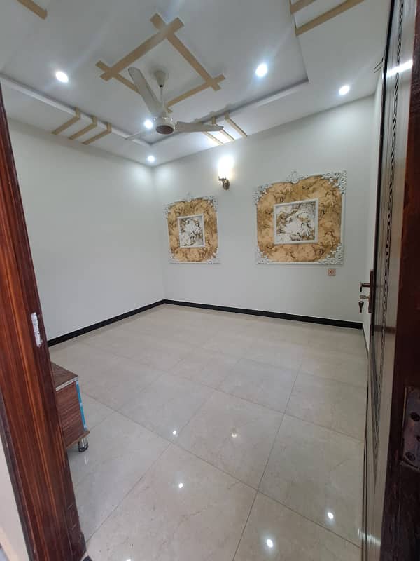 10 Marla Upper Portion Available For Rent 9