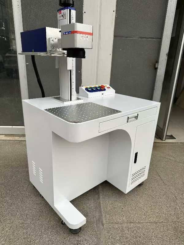 Fiber laser marking machine 8