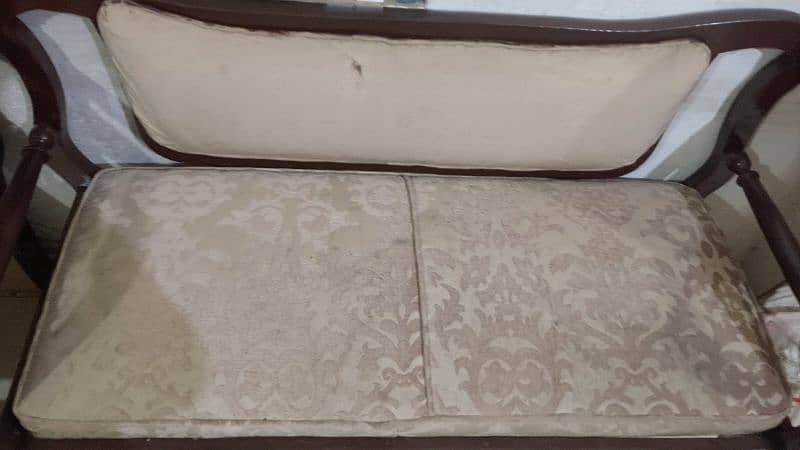 sofa set 3 seater urgent sell 4