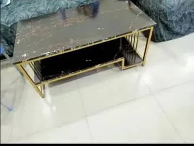New design center table urgently sale space issue