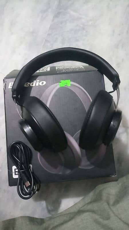 Bluetooth Head phone (bluedio) 1