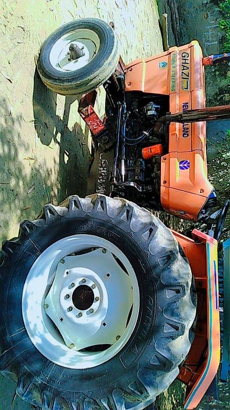 alghazi tractor for sell. ph. 03475119430 3