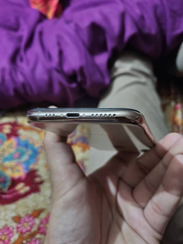 iPhone xs 256gb exchange posble 4