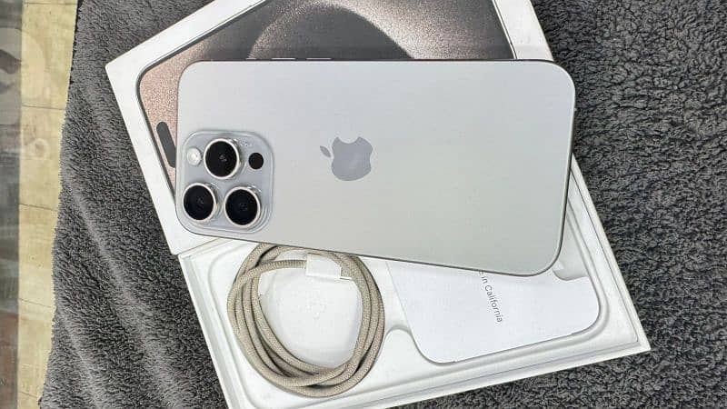 iPhone 15 pro factory unlock 128GB 0