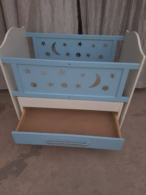 baby swing cot 2