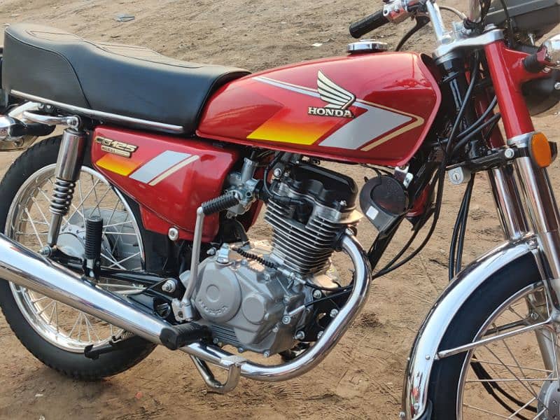 Honda 125 in Brand New CONDITION 2