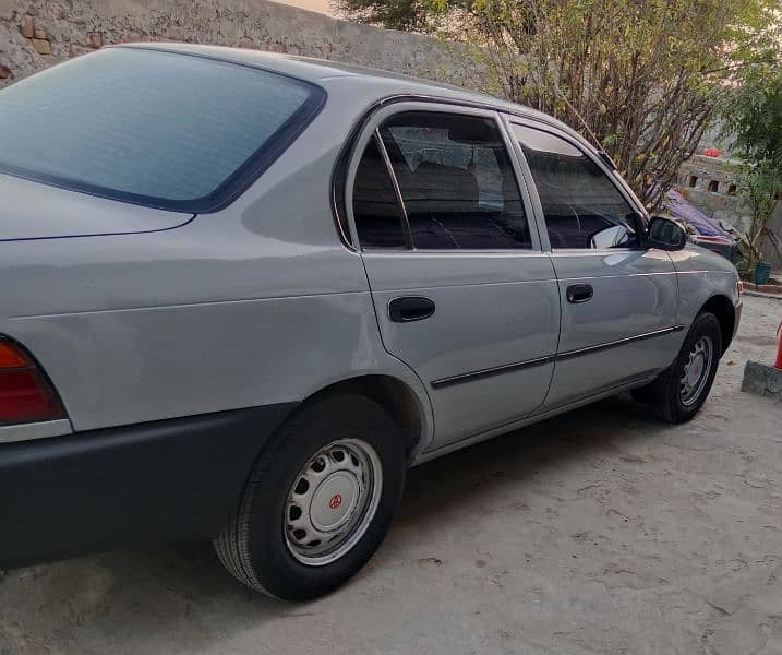 Toyota Corolla XE 1995 3