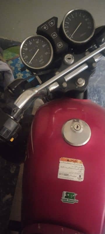 Suzuki 150 motorbike best 10 by 10 condition 3