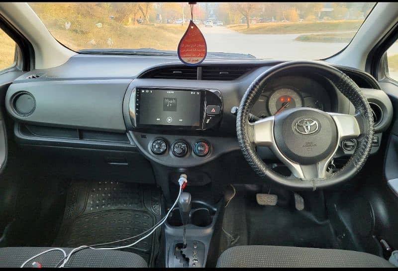 Toyota Vitz 2015 2