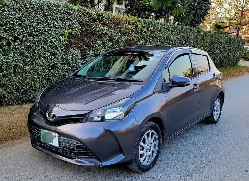 Toyota Vitz 2015 13