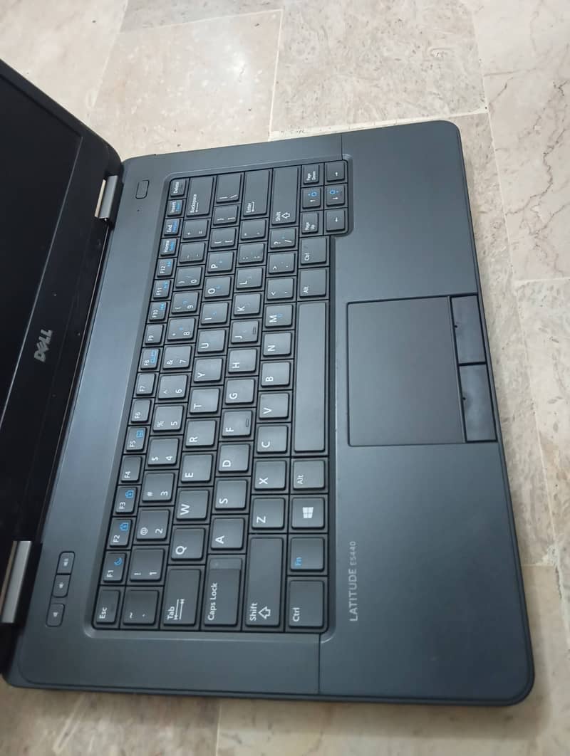 DELL Latitude E5440 core i3(4th generation) 5