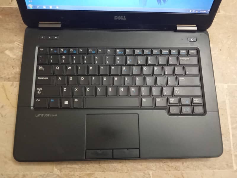 DELL Latitude E5440 core i3(4th generation) 11