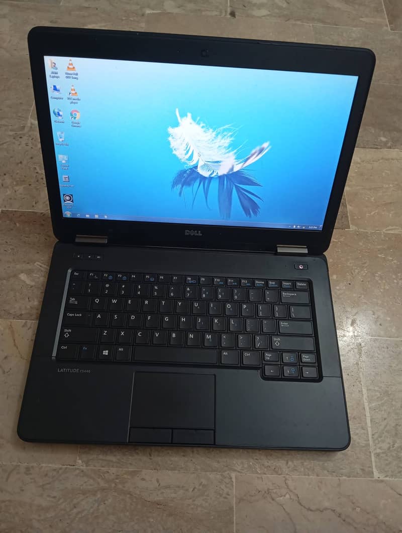 DELL Latitude E5440 core i3(4th generation) 12