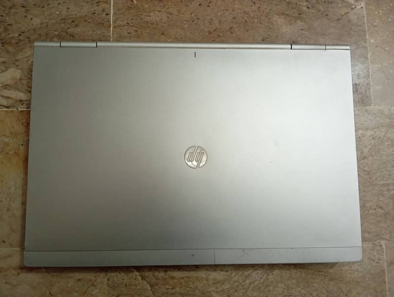 Hp EliteBook 8460p, core i7,Quad Core (2nd  generation) 1