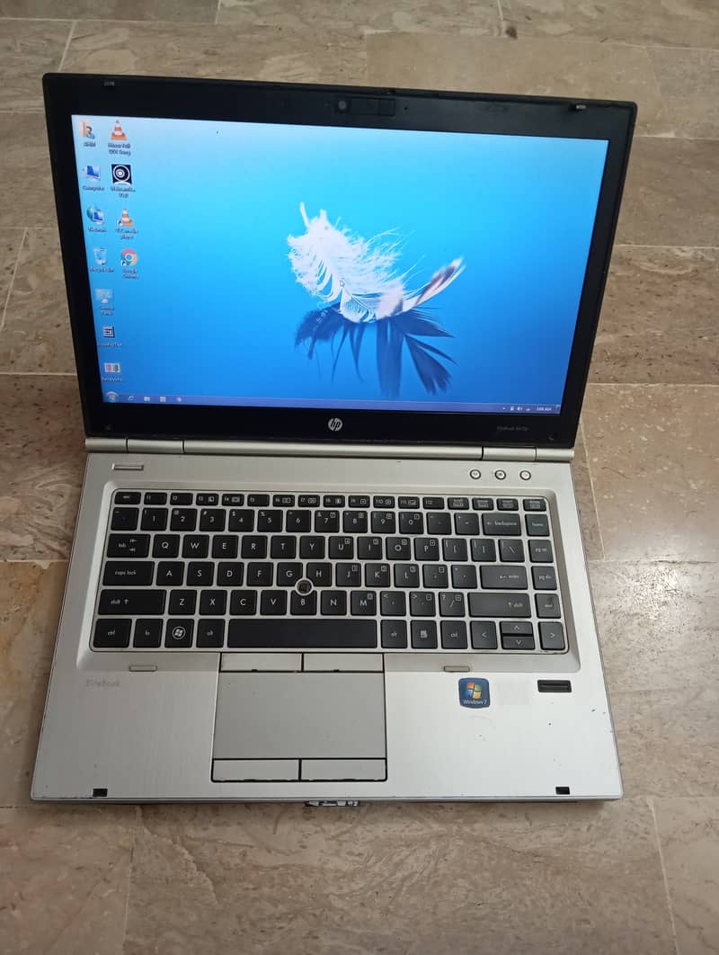 Hp EliteBook 8460p, core i7,Quad Core (2nd  generation) 12