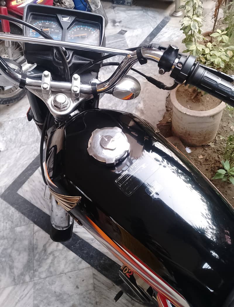 Honda CG 125 2022 4