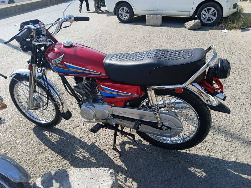 Honda 125 neat n clean bike 10