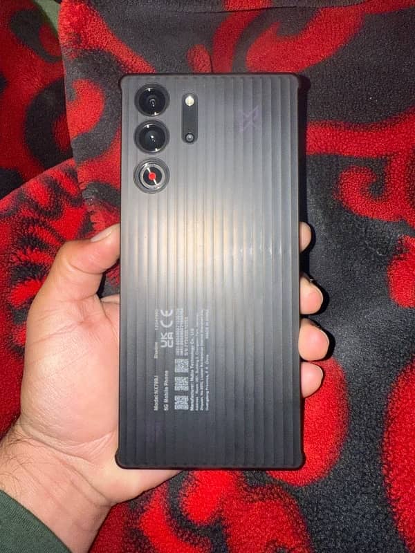 RED MAGIC 10 PRO 10 DAYS JUST BOX AND ORIGINAL CHARGE AVAILABLE 0