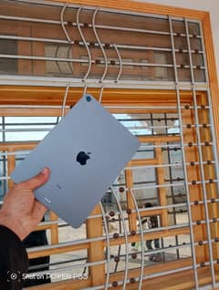 ipad air 4 foor seel UK na dost send kare de only ipad de no box