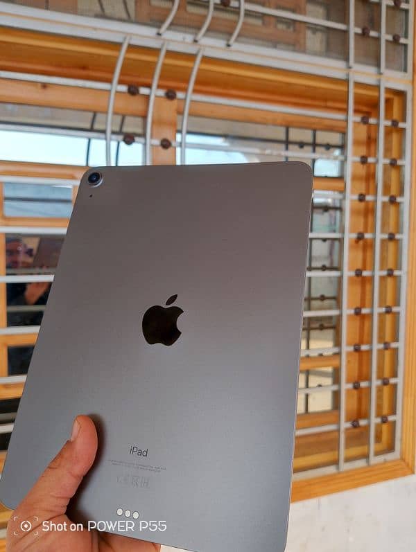 ipad air 4 foor seel UK na dost send kare de only ipad de no box 1