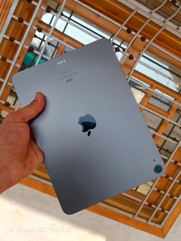 ipad air 4 foor seel UK na dost send kare de only ipad de no box 6