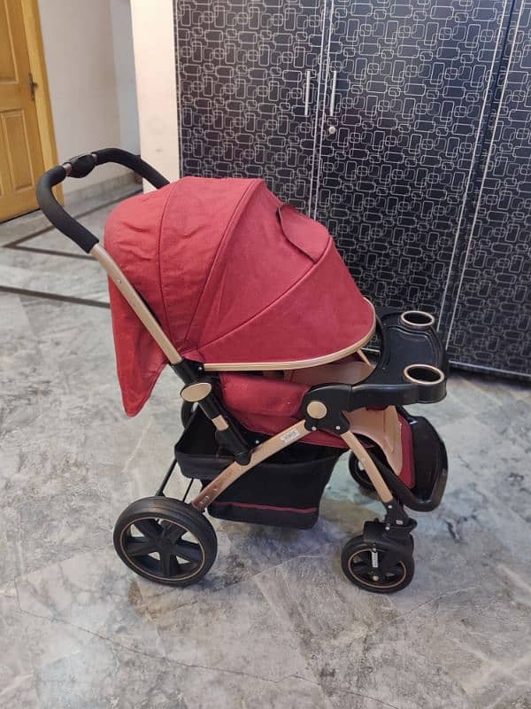 high quality baby pram/stroller for sale 9/10 Condition 4