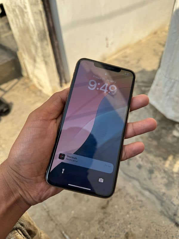 IPHONE 11 PRO MAX (NON PTA) 5