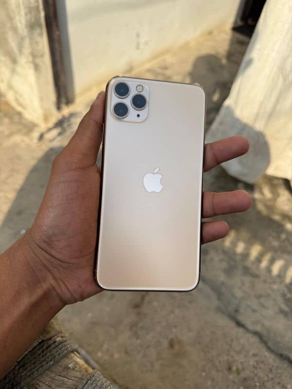 IPHONE 11 PRO MAX (NON PTA) 9