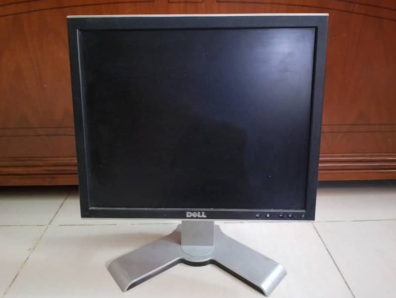 Dell 17inch OK LCD. Working. No defect. NO DELIVERY. 3