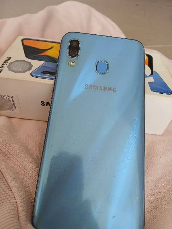 Samsung A30 Mobile 64gb 1