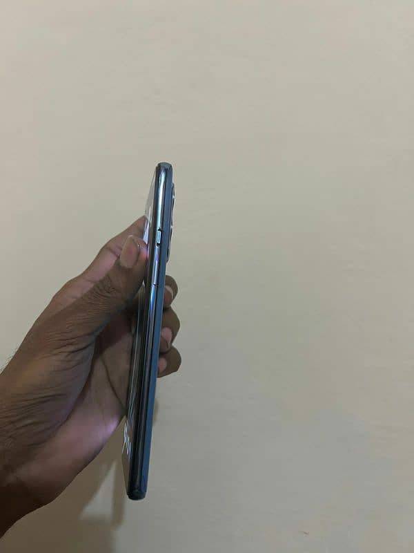 One plus 9 12/256GB Global 10/10 Dual Sim PTA 3