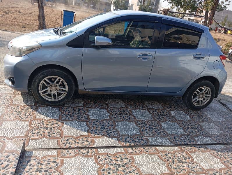 Toyota Vitz 2013 1