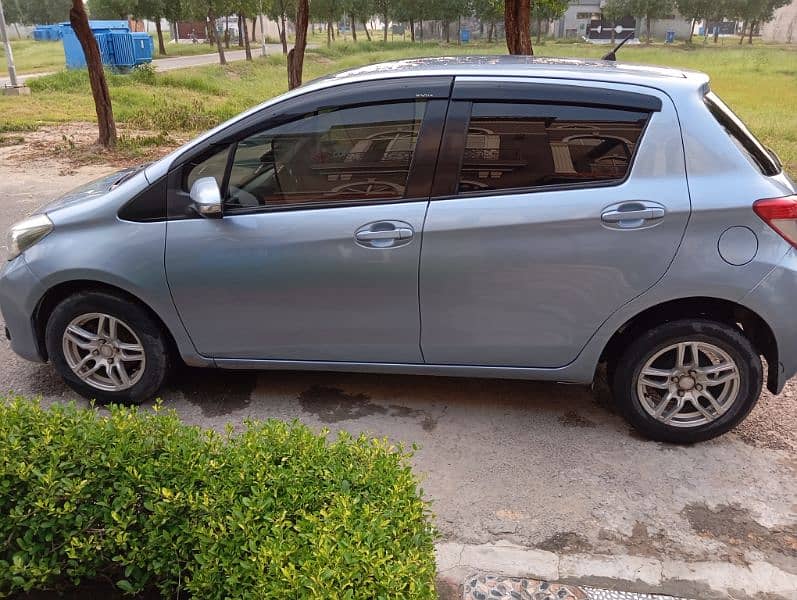 Toyota Vitz 2013 4