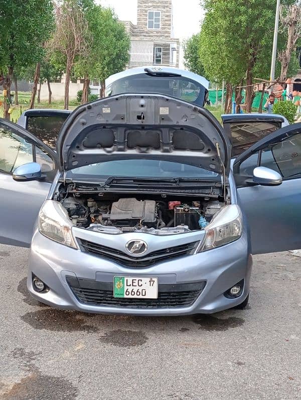 Toyota Vitz 2013 6