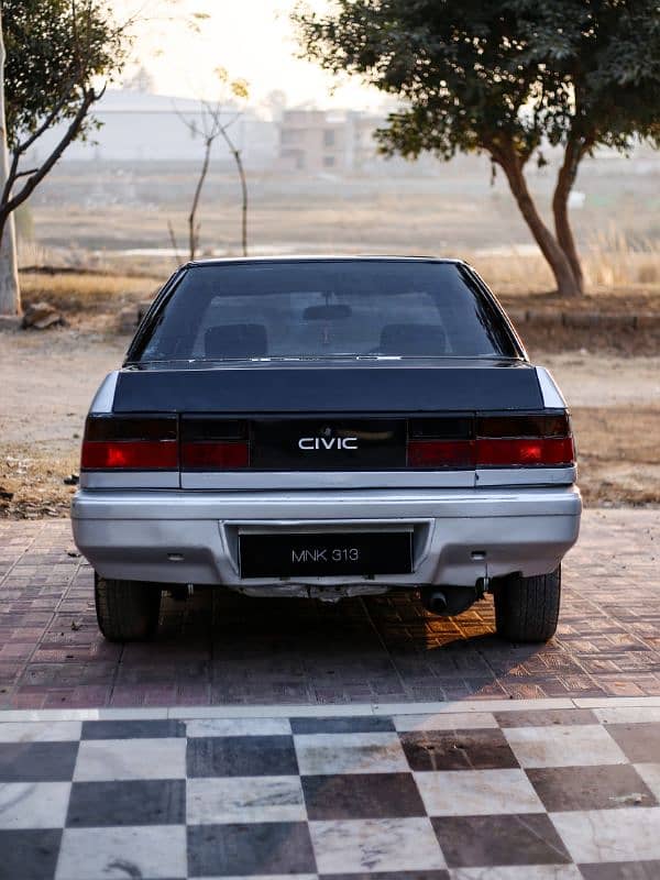 Honda Civic 1987 9