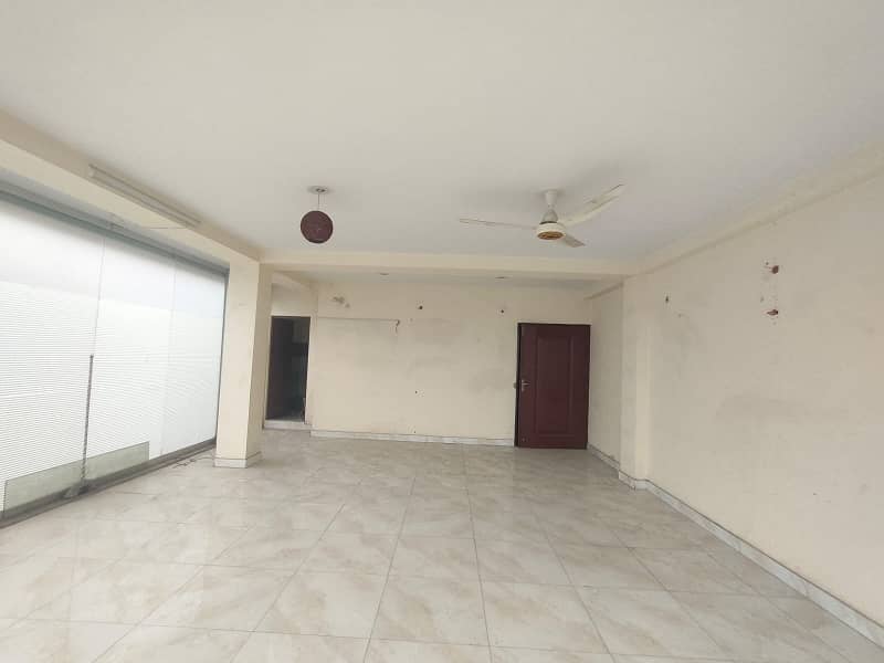 500Sq Ft Office Space Available For Rent on Hot Location Grand Square Mall Gulberg. 0