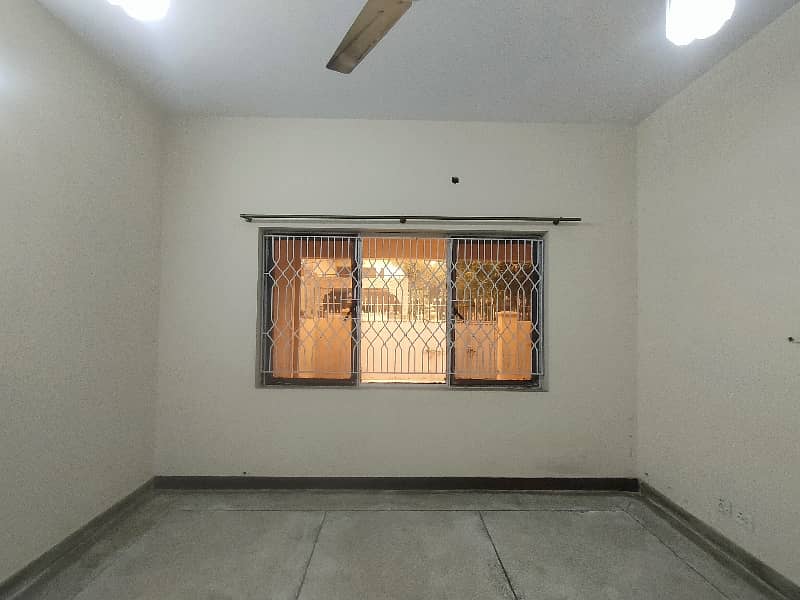 10-Marla 3-Bedroom's House Available For Sale on Hot Location Near Market & Masjid. 14